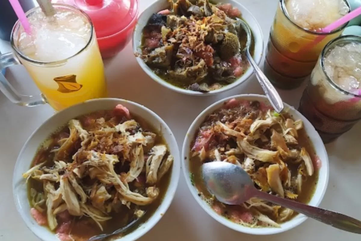 Soto Babat & Ayam Ibu Niah: Warm Flavors That Soothe the Soul in Kubangkangkung