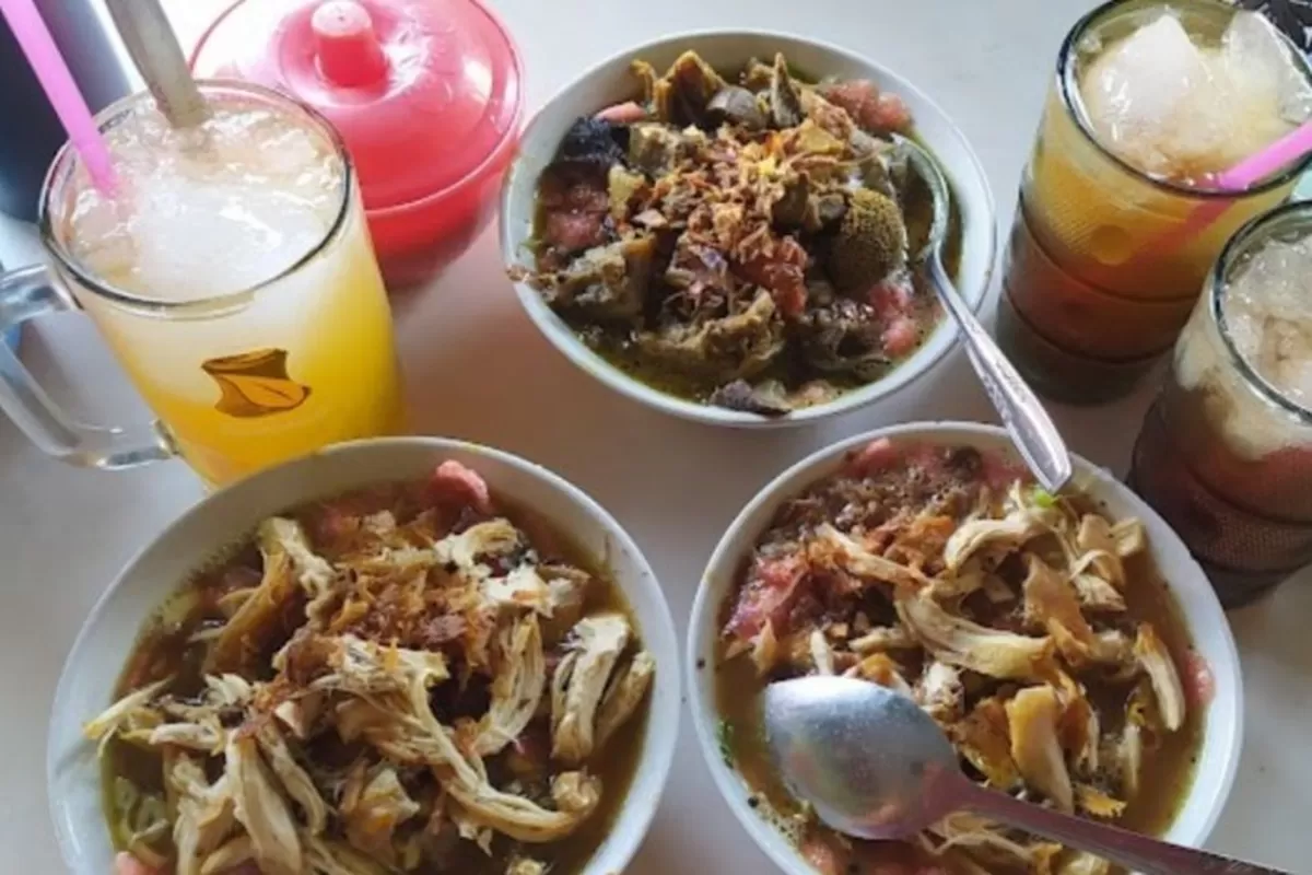 Soto Babat & Ayam Ibu Niah: Warm Flavors That Satisfy Hunger in Kubangkangkung